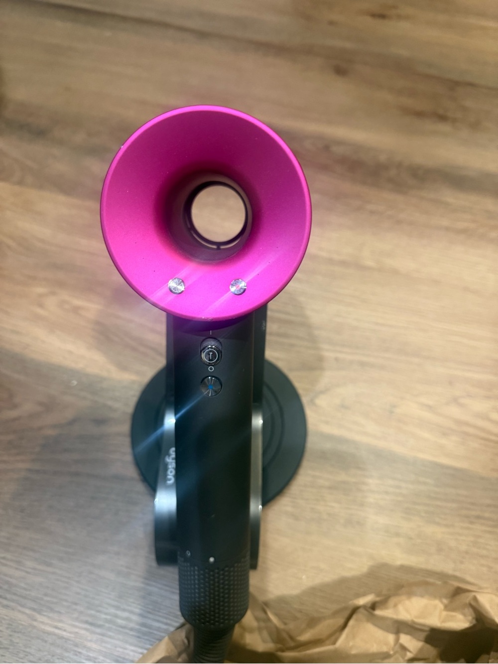 Dyson Supersonic Hair Dryer with Attachments & Counter Stand (new without box) - Picture 9 of 9